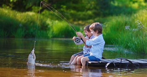 Area13 fishing with my kids .